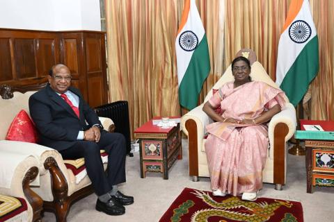 Vice Chancellor of Sikkim University, with the Hon’ble President of India, Smt. Droupadi Murmu.